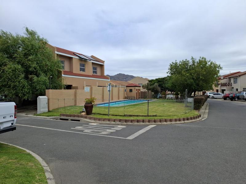 To Let 3 Bedroom Property for Rent in Fairview Golf Estate Western Cape